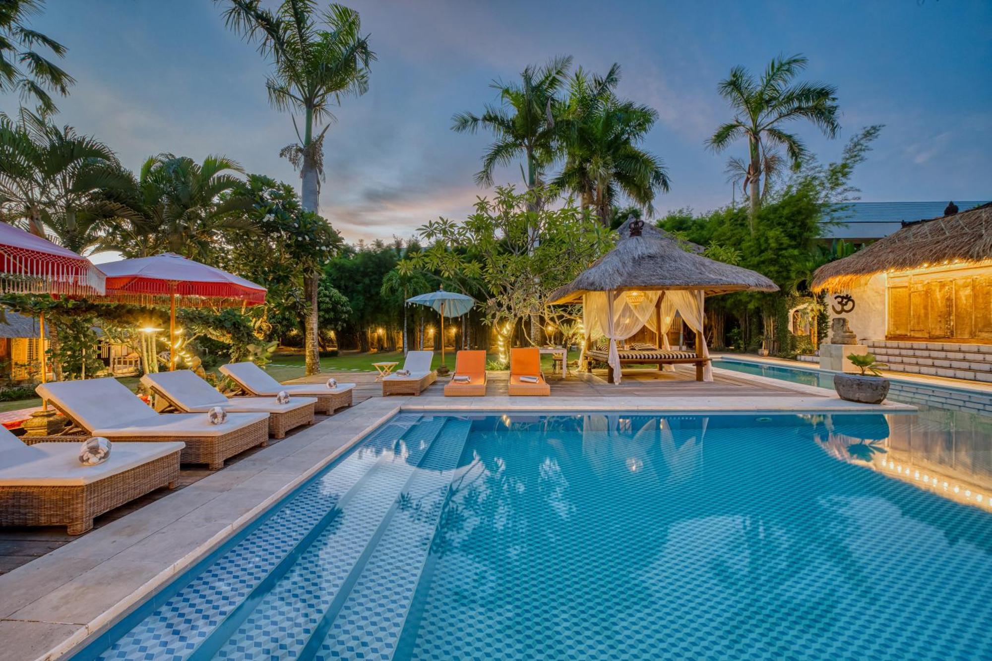 Villa Kalis, 10 Bedroom Family And Group Villa Seminyak  Exterior photo