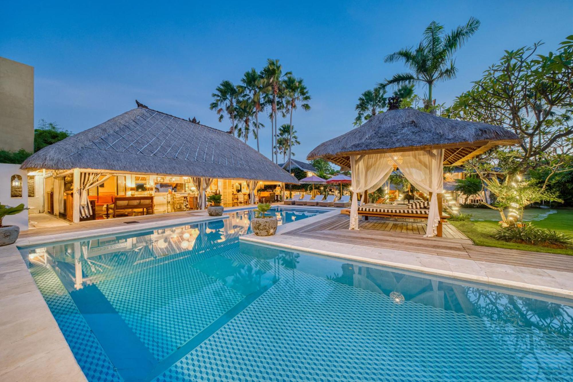 Villa Kalis, 10 Bedroom Family And Group Villa Seminyak  Exterior photo